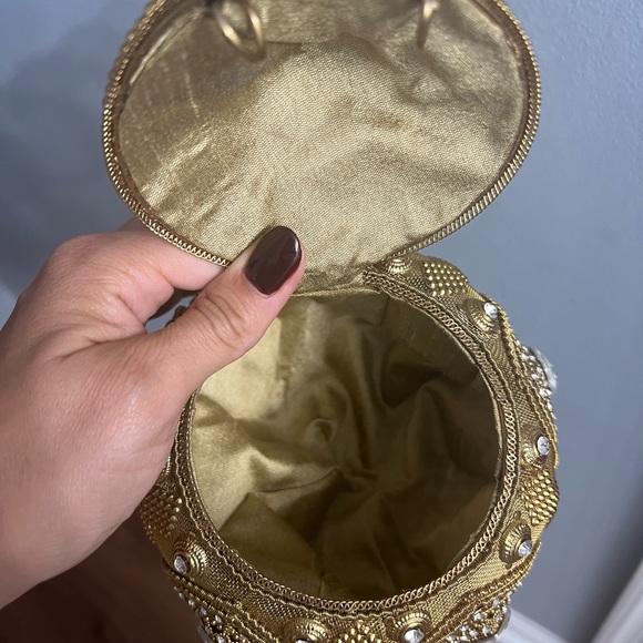 Unique Gold Small Metal Wrist Bag